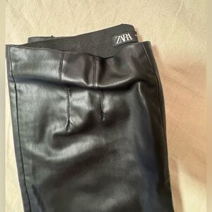 Zara High wasted faux leather leggings! ✨